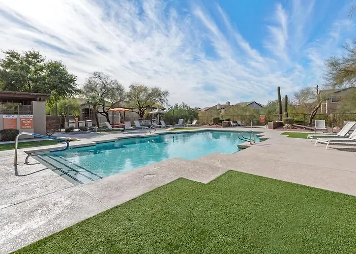 Chic 1br - Scottsdale, Pet-friendly, Sunrise Peak Apartment *